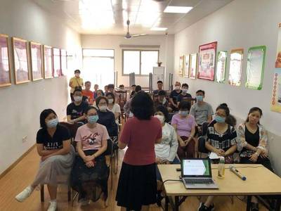 綠樹紅花依舊在 服務(wù)暖心更護(hù)花——市婦聯(lián)向社會(huì)力量購買教育咨詢服務(wù)項(xiàng)目火熱開展